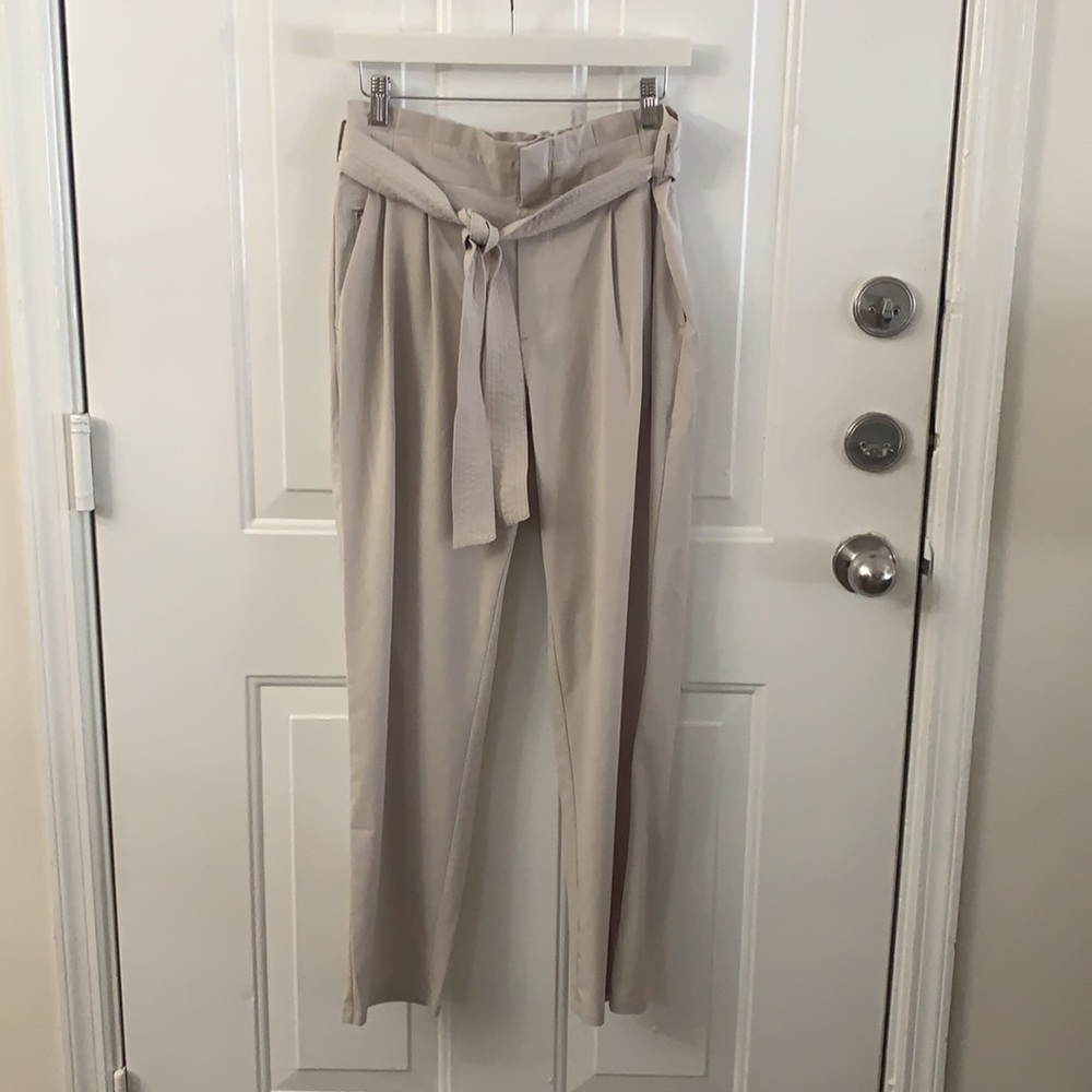 Athleta Womens Skyline Pant II Size 8 Color: Abalone Grey